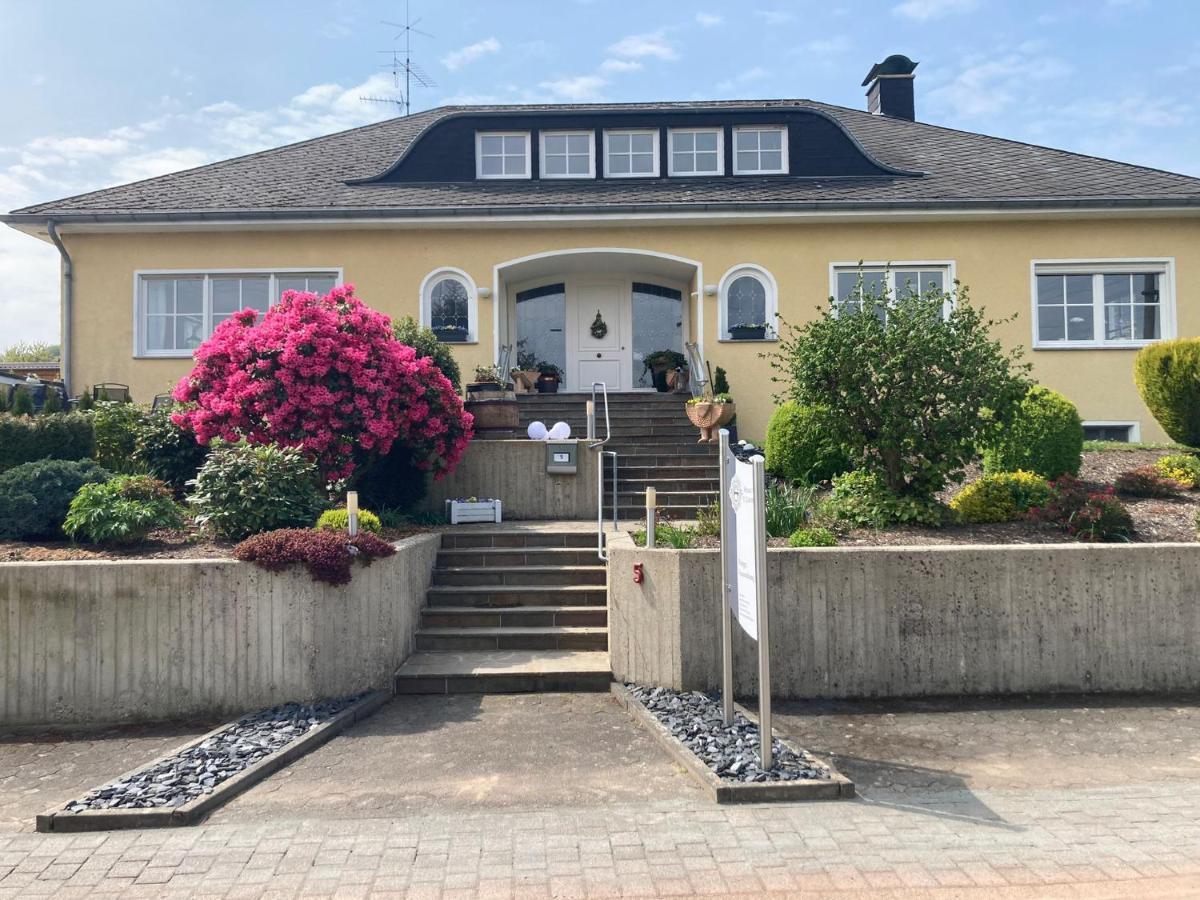 Weingut Goedert Apartamento Osann-Monzel Exterior foto